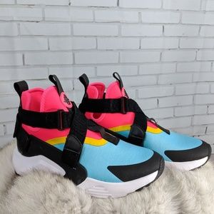 SALE LAST PAIR!! Nike Air Huarache City